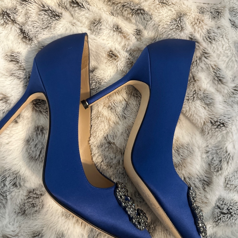 Monolo Blahnik Hangisi - Picture 3 of 3
